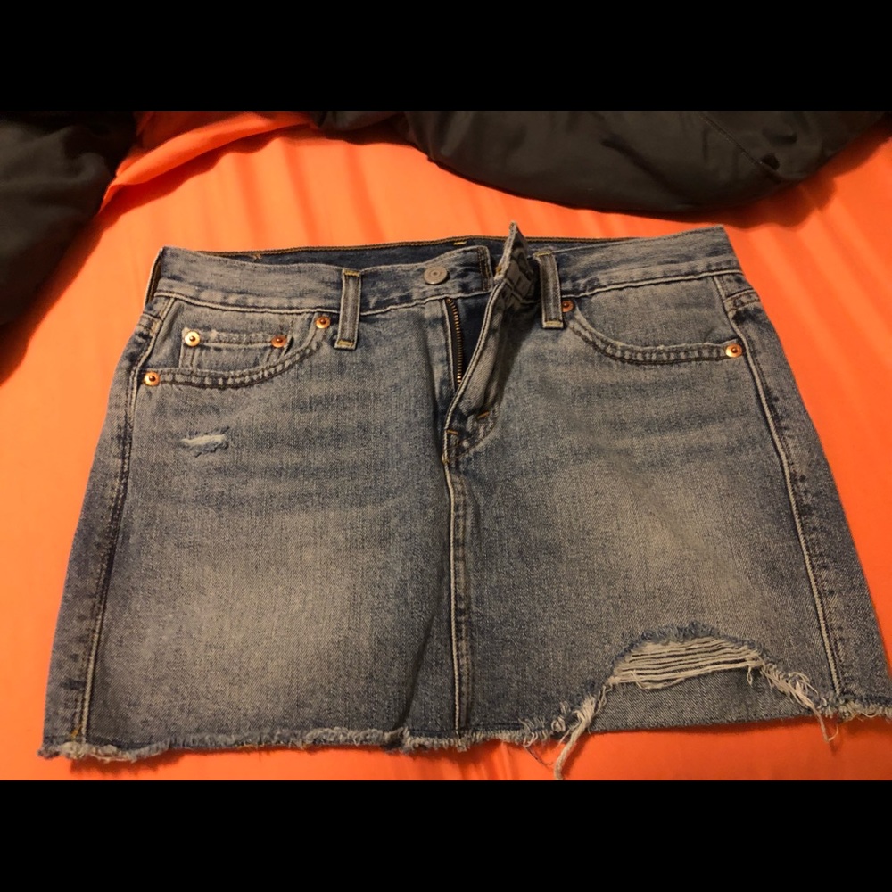 New levis denim skirt
